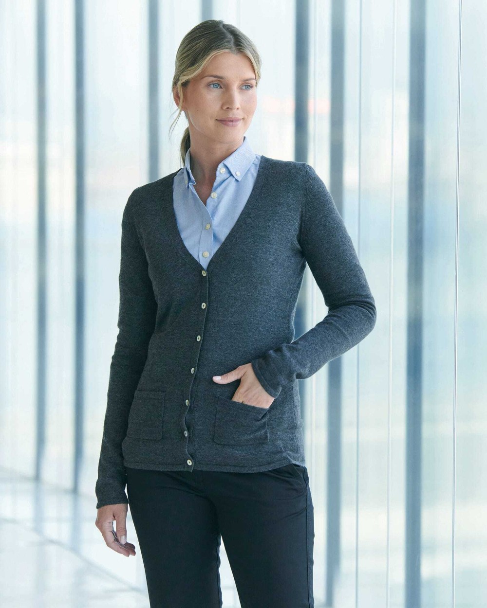 HENBURY Ladies' Lightweight V Cardigan Pullovers personalisierbar