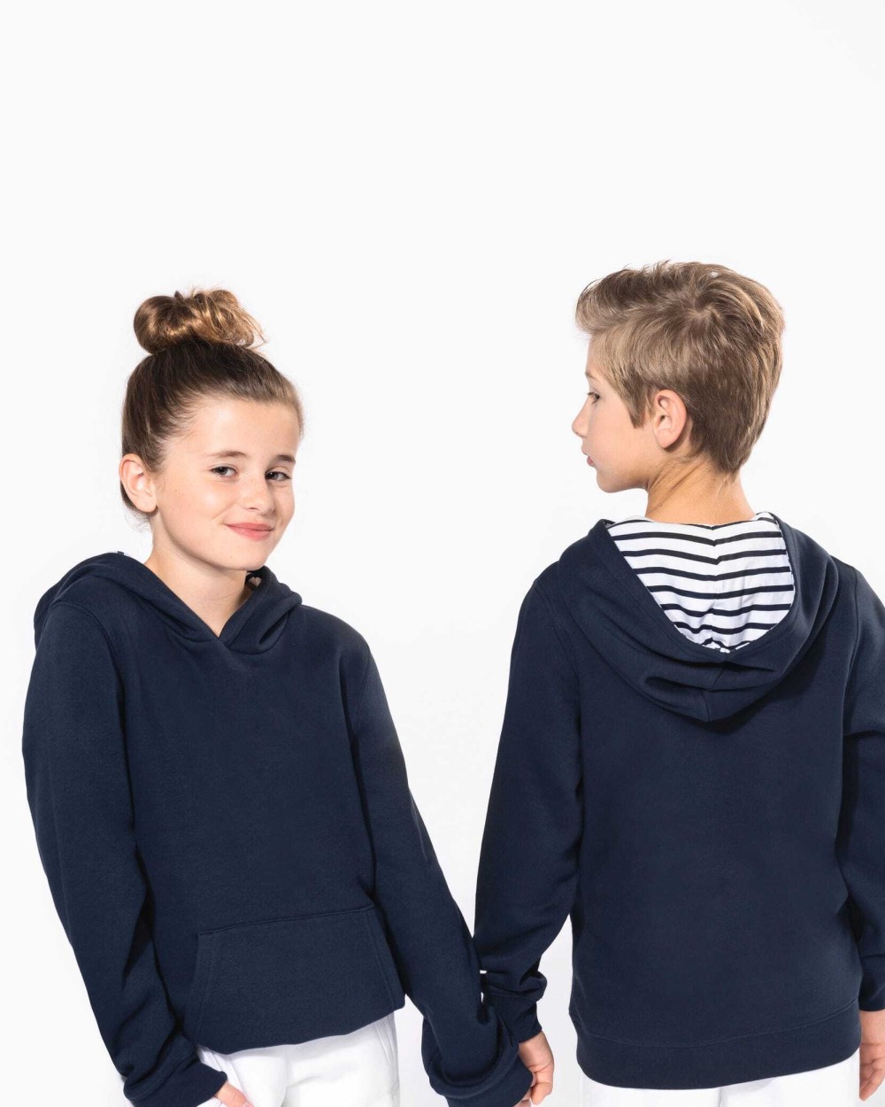 Sweaters & hoodies KARIBAN Unisex kindersweater met contrasterende capuchon met motief voor bedrukking &amp; borduring