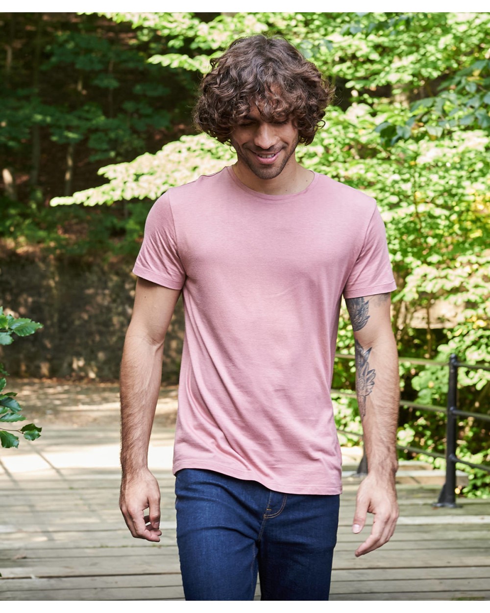 T-shirts AWDIS Daintree EcoViscose tee voor bedrukking &amp; borduring