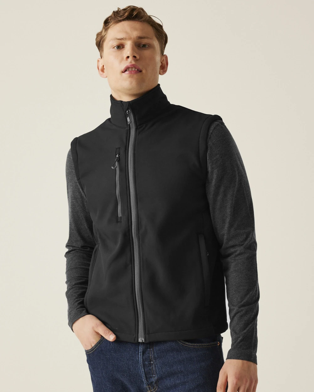 Softshells REGATTA HONESTLY MADE SOFTSHELL BODYWARMER voor bedrukking &amp; borduring