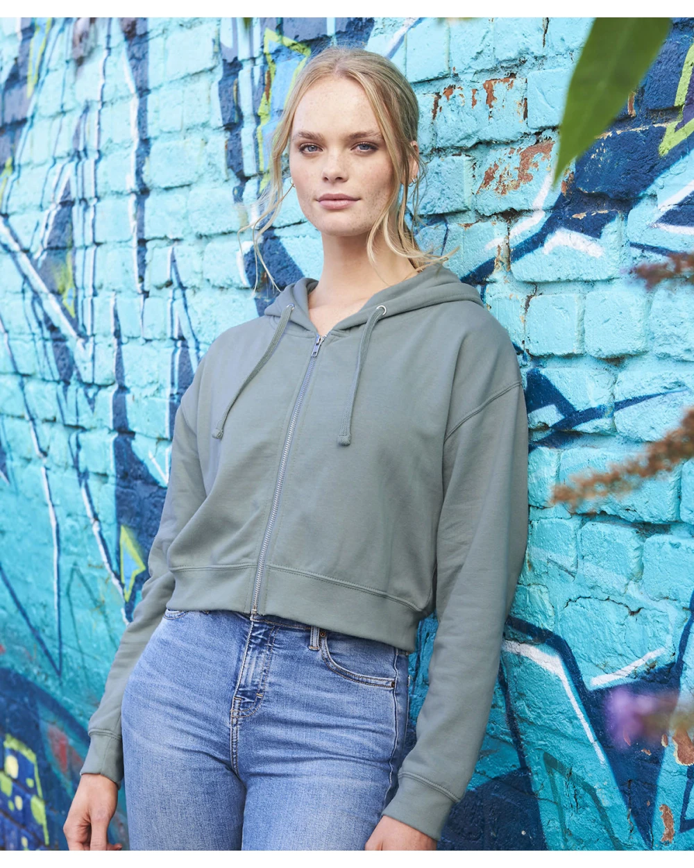 Sweaters & hoodies AWDIS WOMEN'S FASHION CROPPED ZOODIE voor bedrukking &amp; borduring