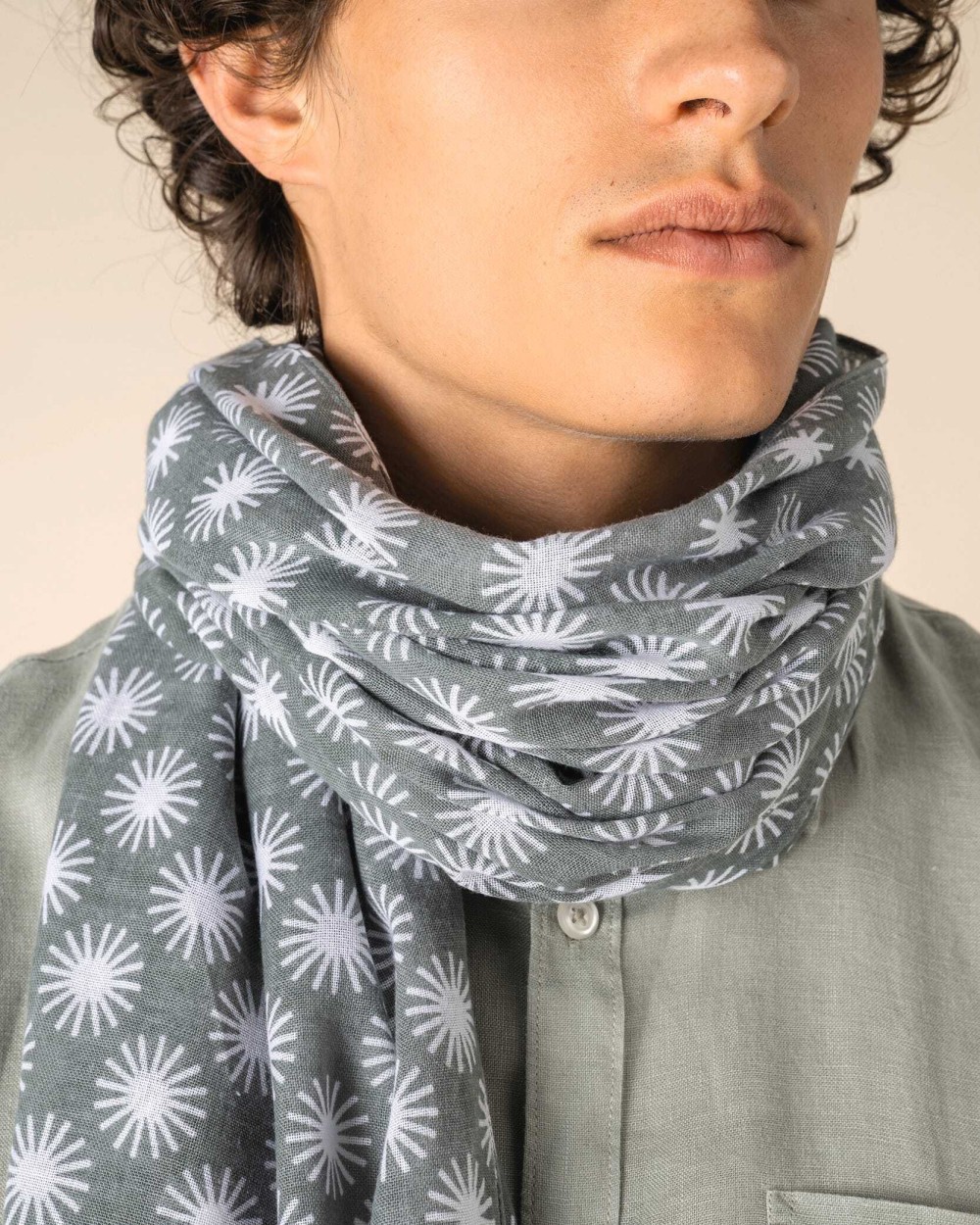 SPASSO Gemustertes Unisex-Schal Schals personalisierbar