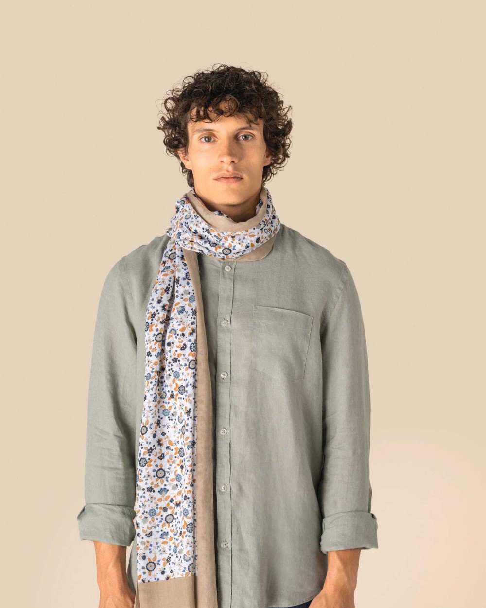 SPASSO Unisex-Schal mit Blumenmuster Schals personalisierbar