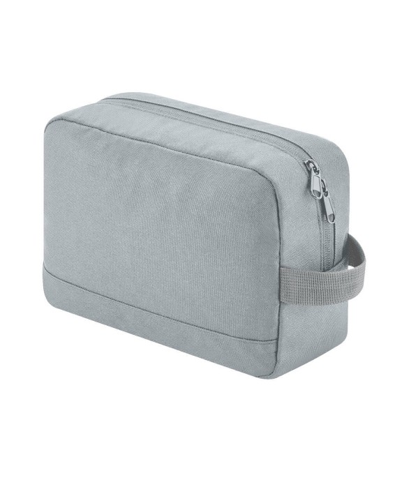 BAG BASE RECYCLED ESSENTIALS WASH BAG Taschen personalisierbar