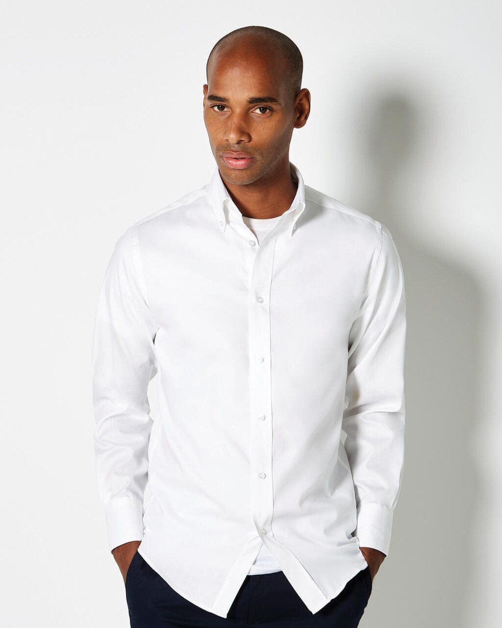 Hemden KUSTOM KIT Tailored Fit Premium Oxford Shirt voor bedrukking &amp; borduring