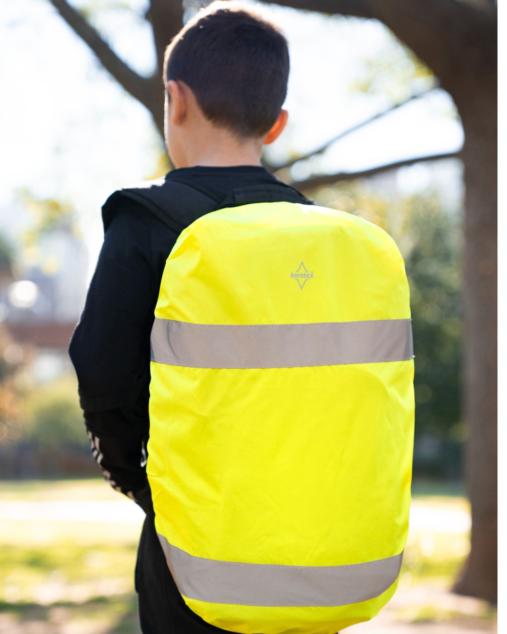 Tassen & Zakken KORNTEX REFLECTIVE BACKPACK COVER "TILBURG" voor bedrukking &amp; borduring