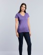 T-shirts GILDAN Softstyle® Fitted Ladies' V-neck T-shirt voor bedrukking &amp; borduring