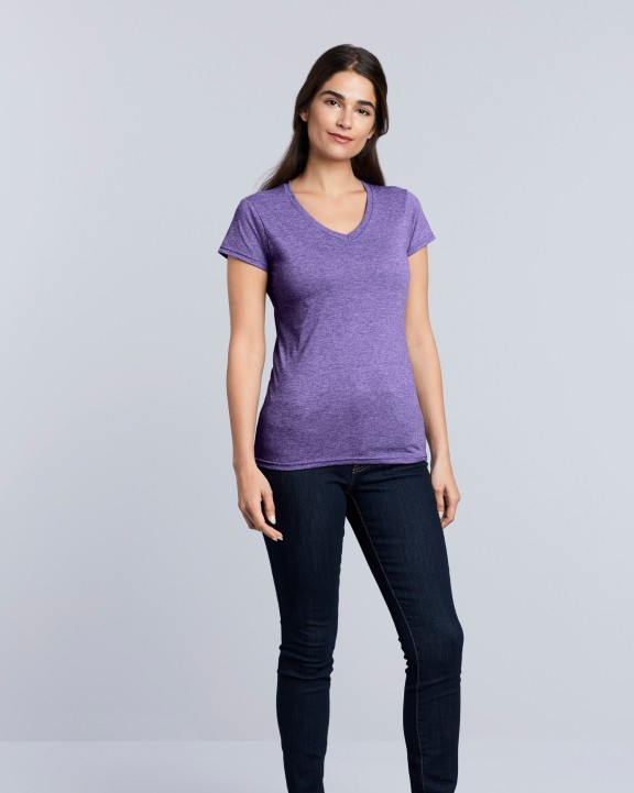 T-shirts GILDAN Softstyle® Fitted Ladies' V-neck T-shirt voor bedrukking &amp; borduring