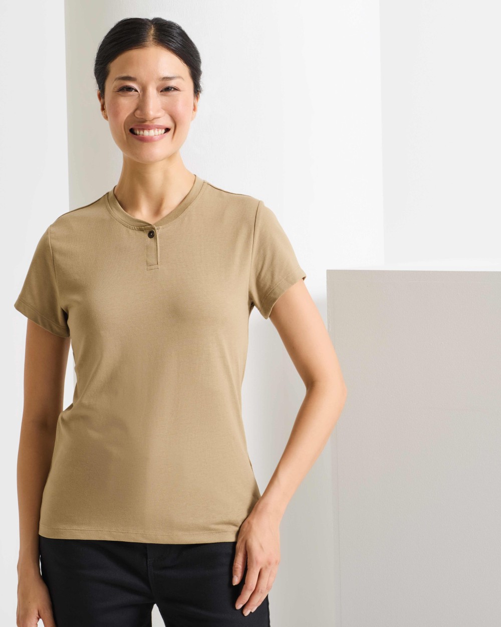 T-shirts PREMIER Ecologisch dames-T-shirt ‘Comis’ met knoopjeshals voor bedrukking &amp; borduring