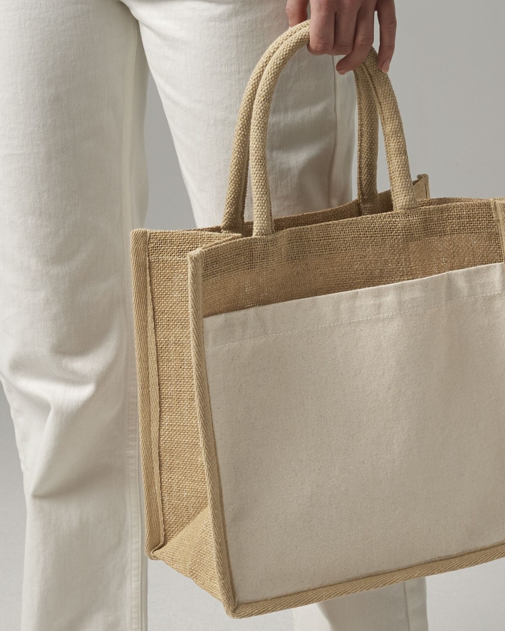 Tote bags WESTFORDMILL COTTON POCKET NATURAL STARCHED JUTE MIDI TOTE voor bedrukking &amp; borduring
