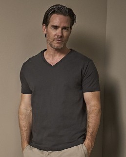 FASHION V-NECK SOF TEE