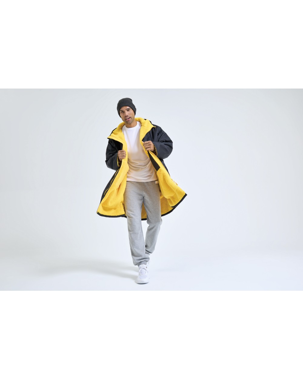 TRIDRI All Seasons Waterproof Changing Robe Jacken personalisierbar