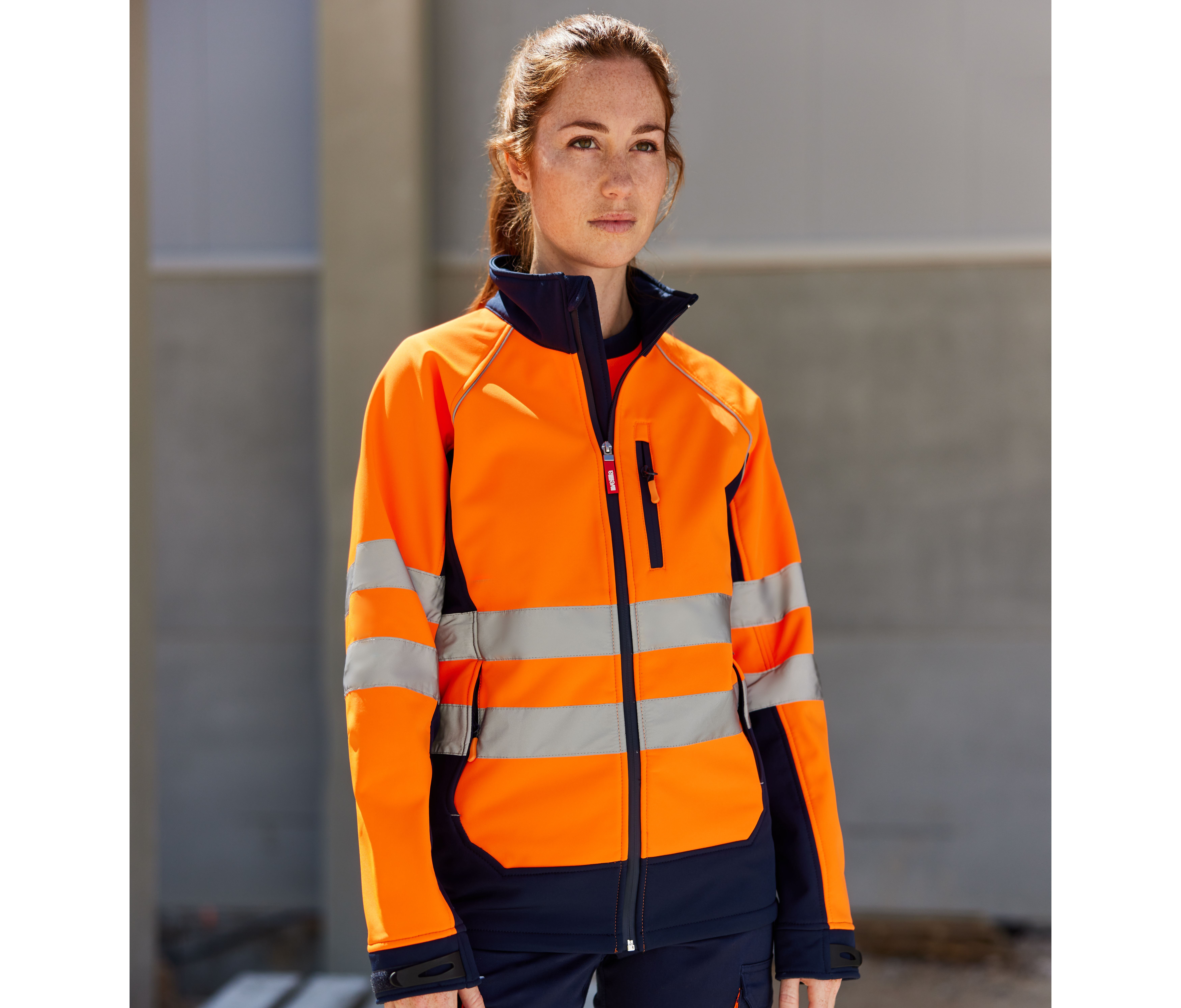 Softshells VELILLA TWO-TONE HIGH VISIBILITY SOFTSHELL JACKET voor bedrukking &amp; borduring