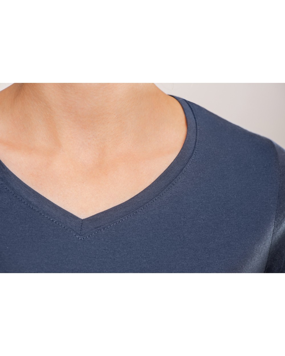 HRM Women´s Luxury V-Neck Tees T-Shirts personalisierbar