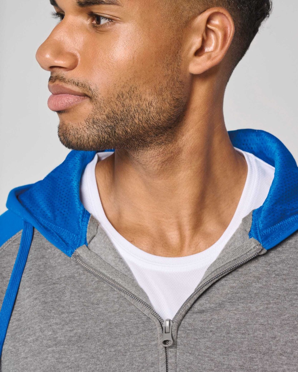 PROACT Zweifarbige Unisex-Fleecejacke mit Reißverschluss und Kapuze Sweatshirts personalisierbar