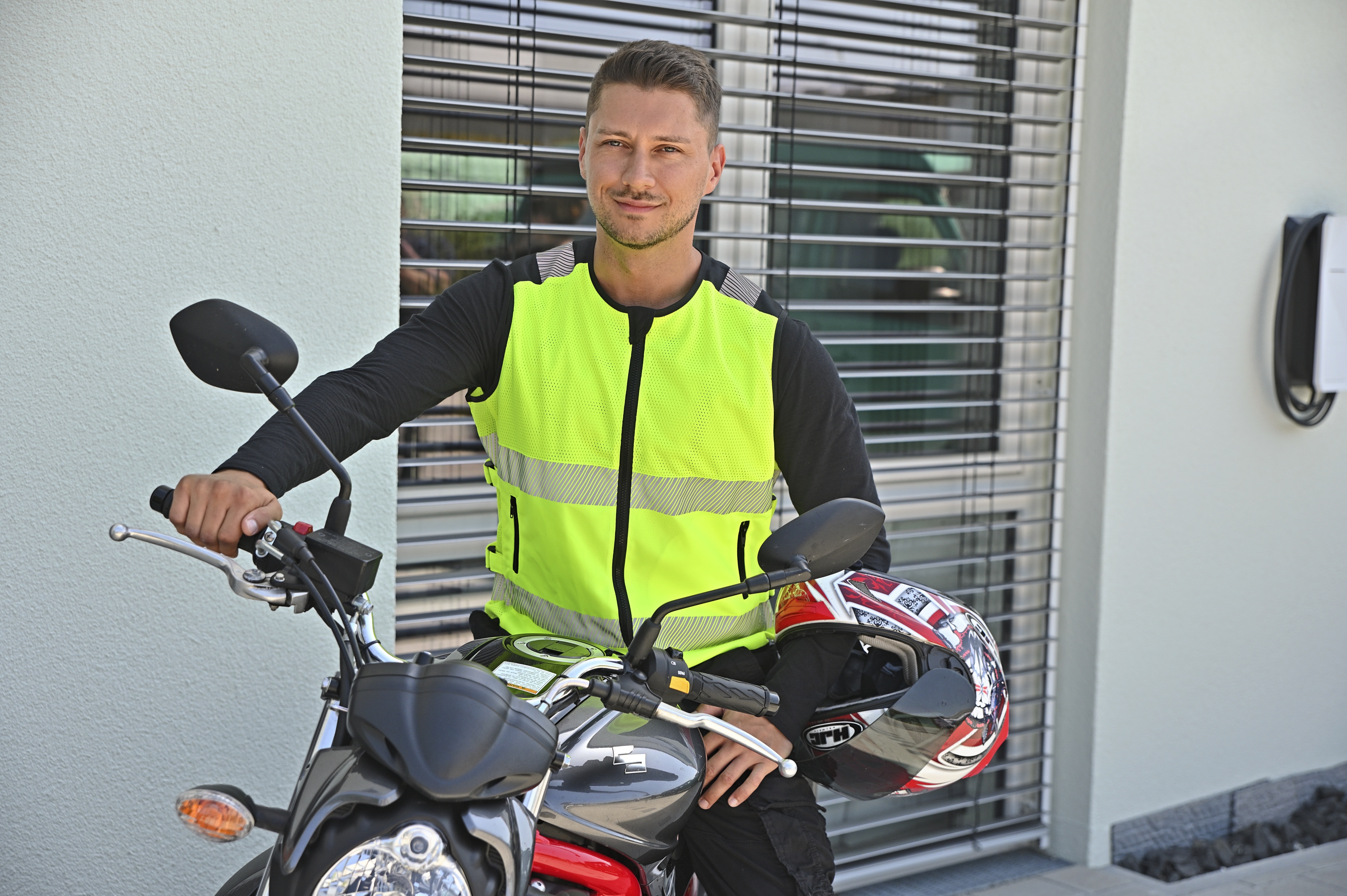Fluo vestjes KORNTEX Hi-Vis Mesh Motorcycle Safety Vest “Naxos” voor bedrukking &amp; borduring