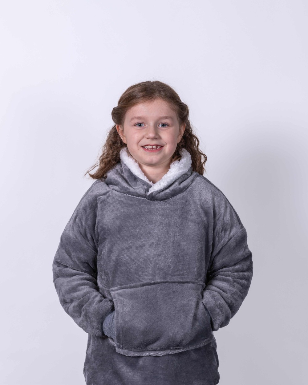 Sweat-shirts personnalisable RIBBON Le sweat à capuche Ribbon pour enfants de style sherpa, confortable, réversible et oversize