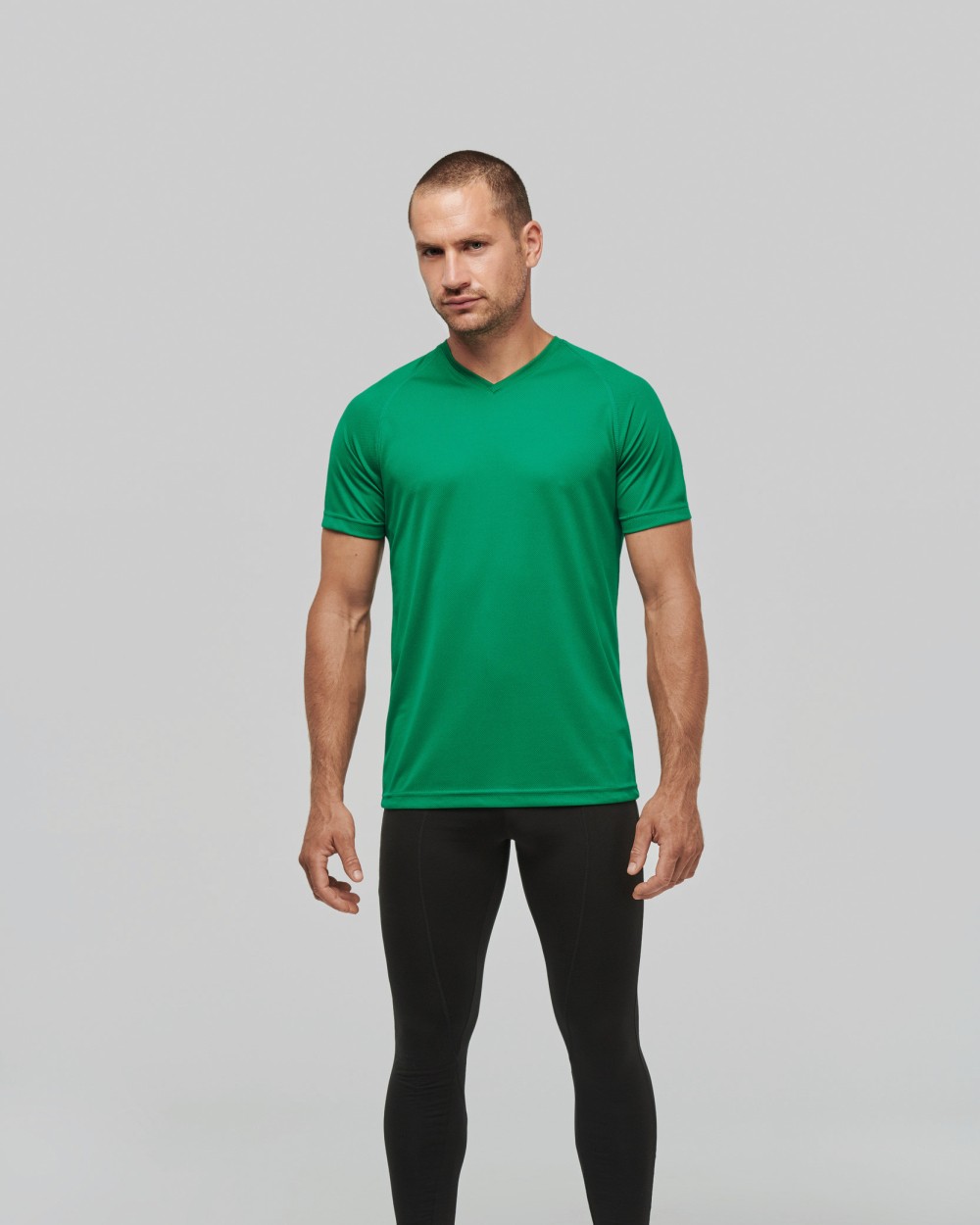 PROACT Herren Kurzarm-Sportshirt mit V-Ausschnitt T-Shirts personalisierbar