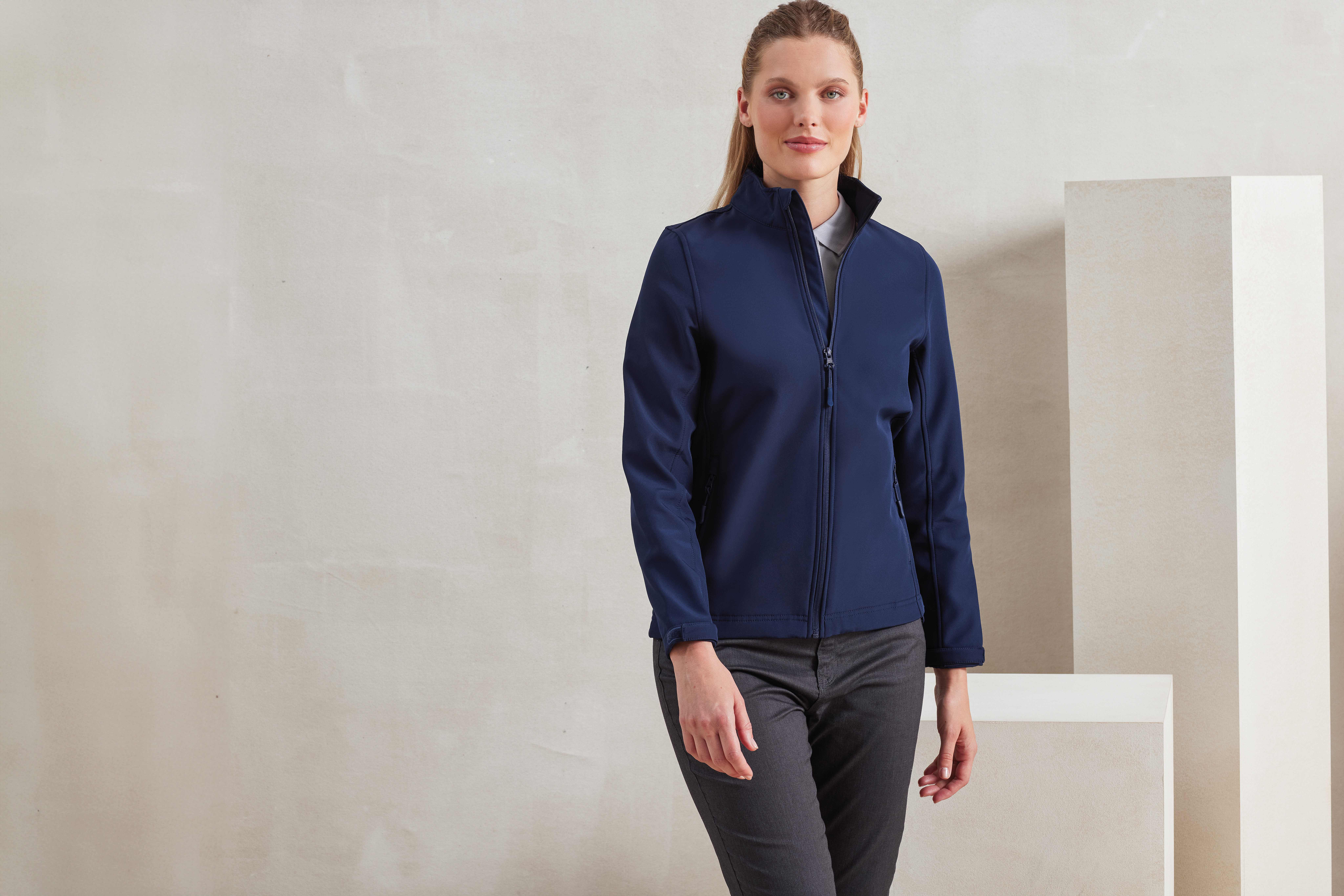 Softshells personnalisable PREMIER Veste softshell Windchecker® imprimable et recyclée pour femme