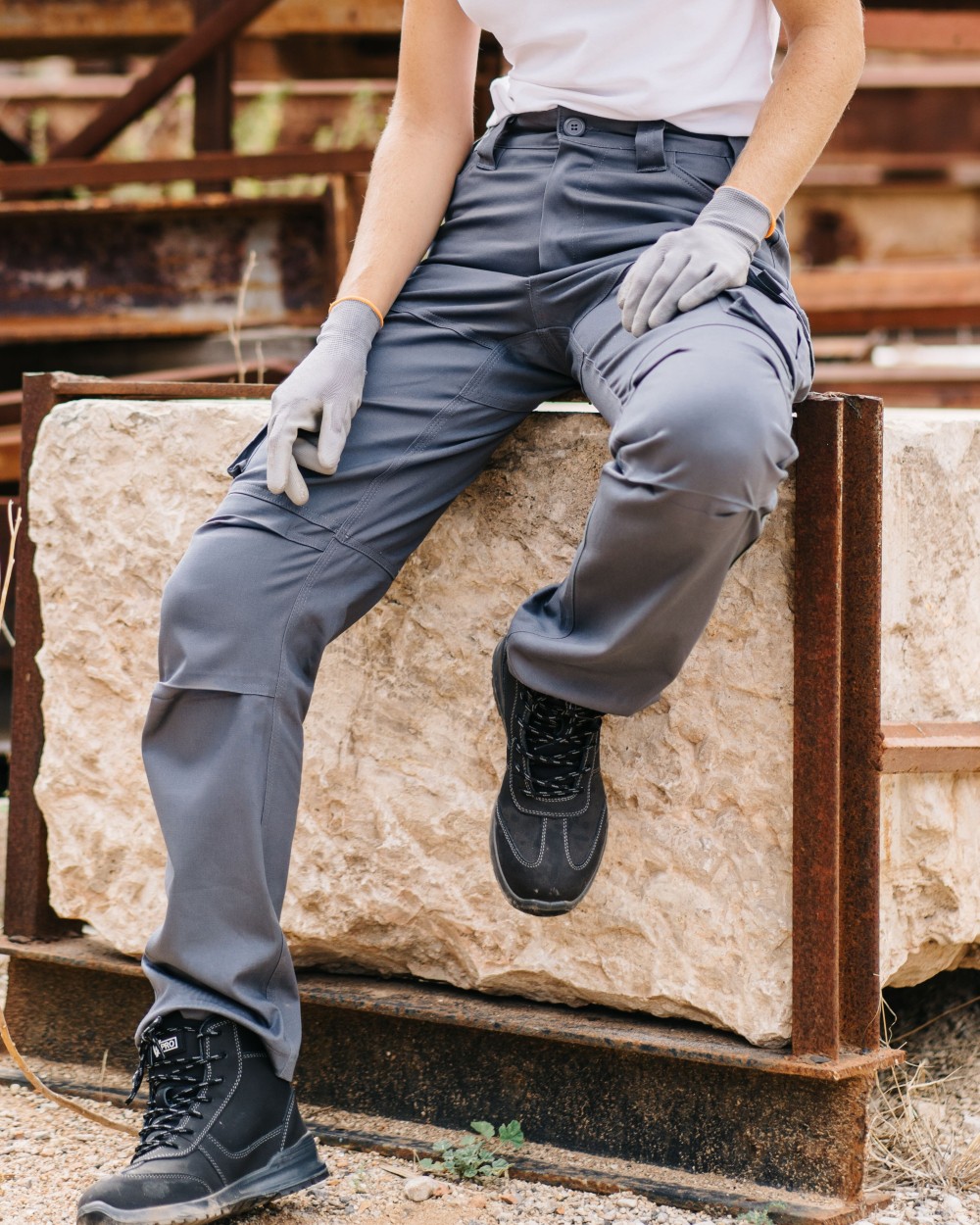 VELILLA MULTI-POCKET STRETCH COTTON TROUSERS Hosen personalisierbar