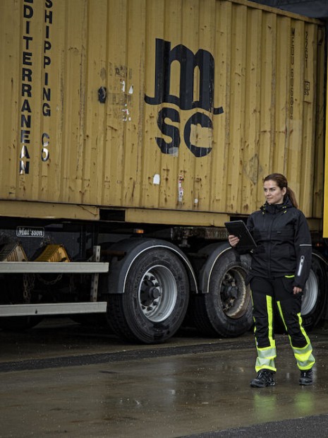 Softshells à personnaliser PROJOB 3412 SOFTSHELL PRIO FEMME A CAPUCHE 