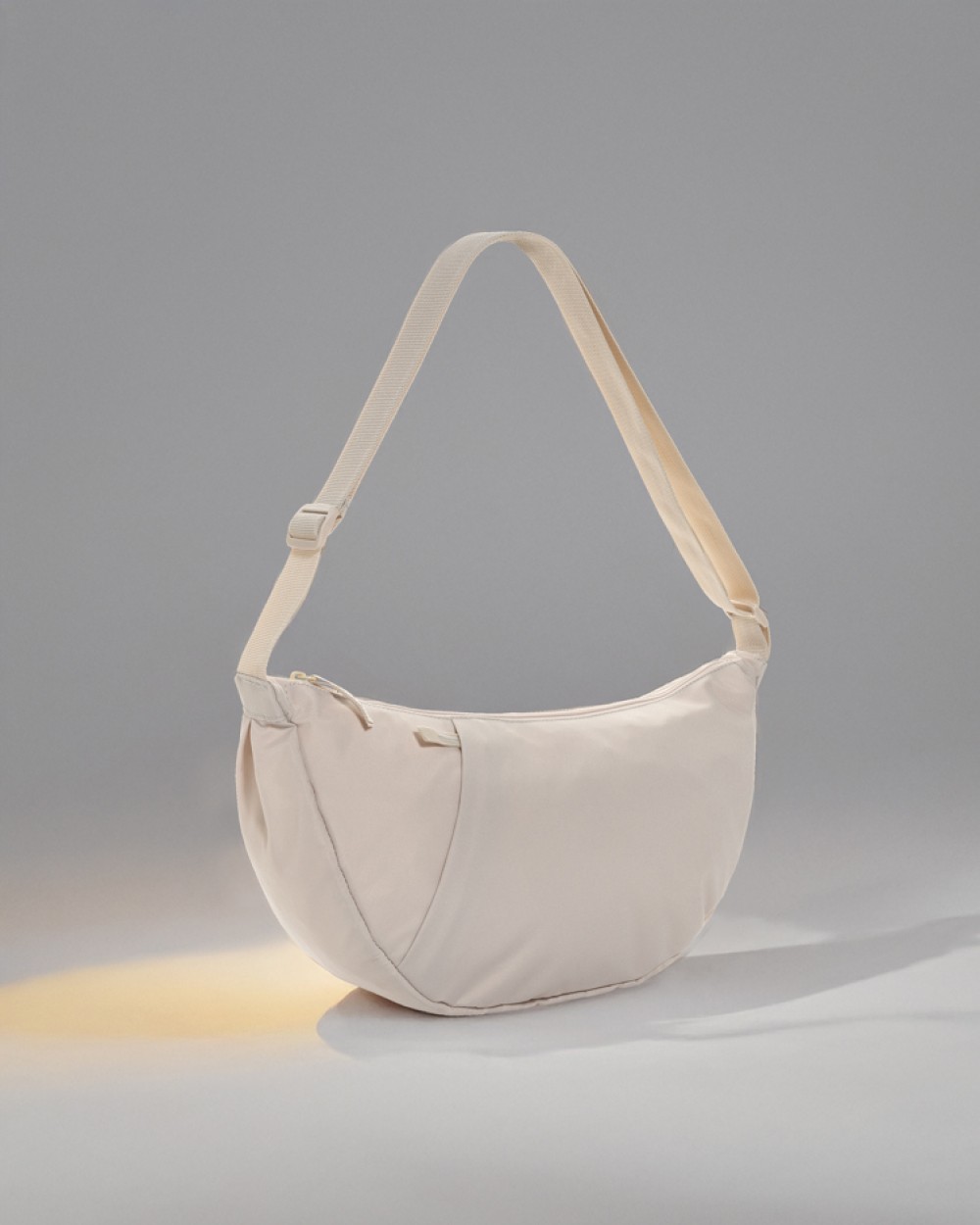 4DO Crescent XL AWARE™ RPET Half-Moon Sling Tasche Taschen personalisierbar