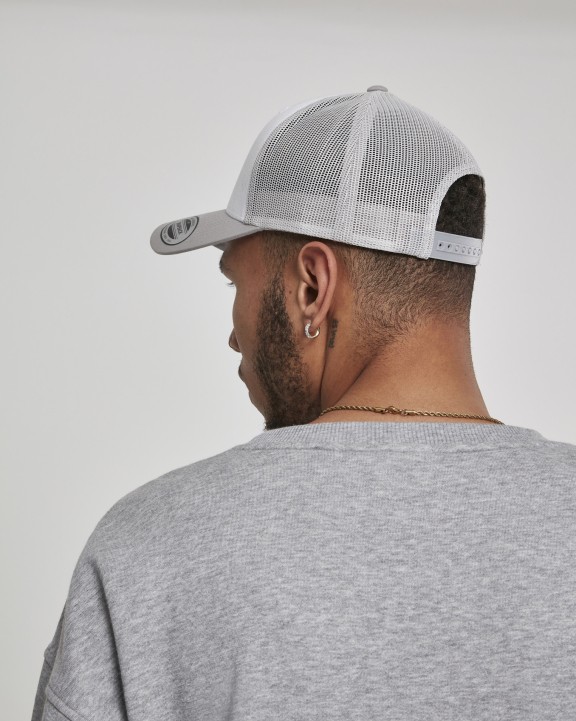 FLEXFIT Kappe Retro Trucker mit farbiger Vorderseite Kappen personalisierbar