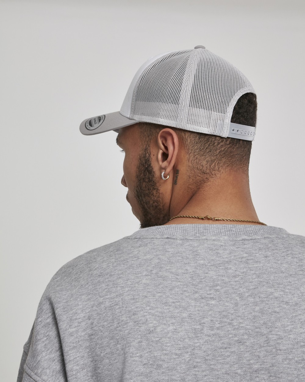 FLEXFIT Kappe Retro Trucker mit farbiger Vorderseite Kappen personalisierbar
