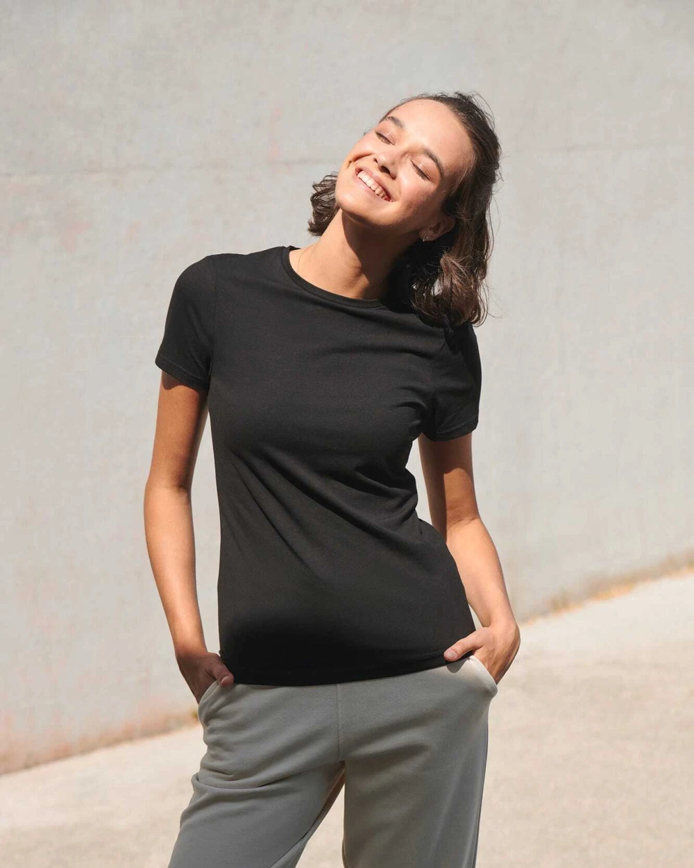 T-shirts SKINNIFIT Women's Feel Good Stretch Crew Neck T-Shirt voor bedrukking &amp; borduring
