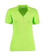 Polo's KUSTOM KIT Women's Regular Fit Comfortec® V Neck Polo voor bedrukking &amp; borduring