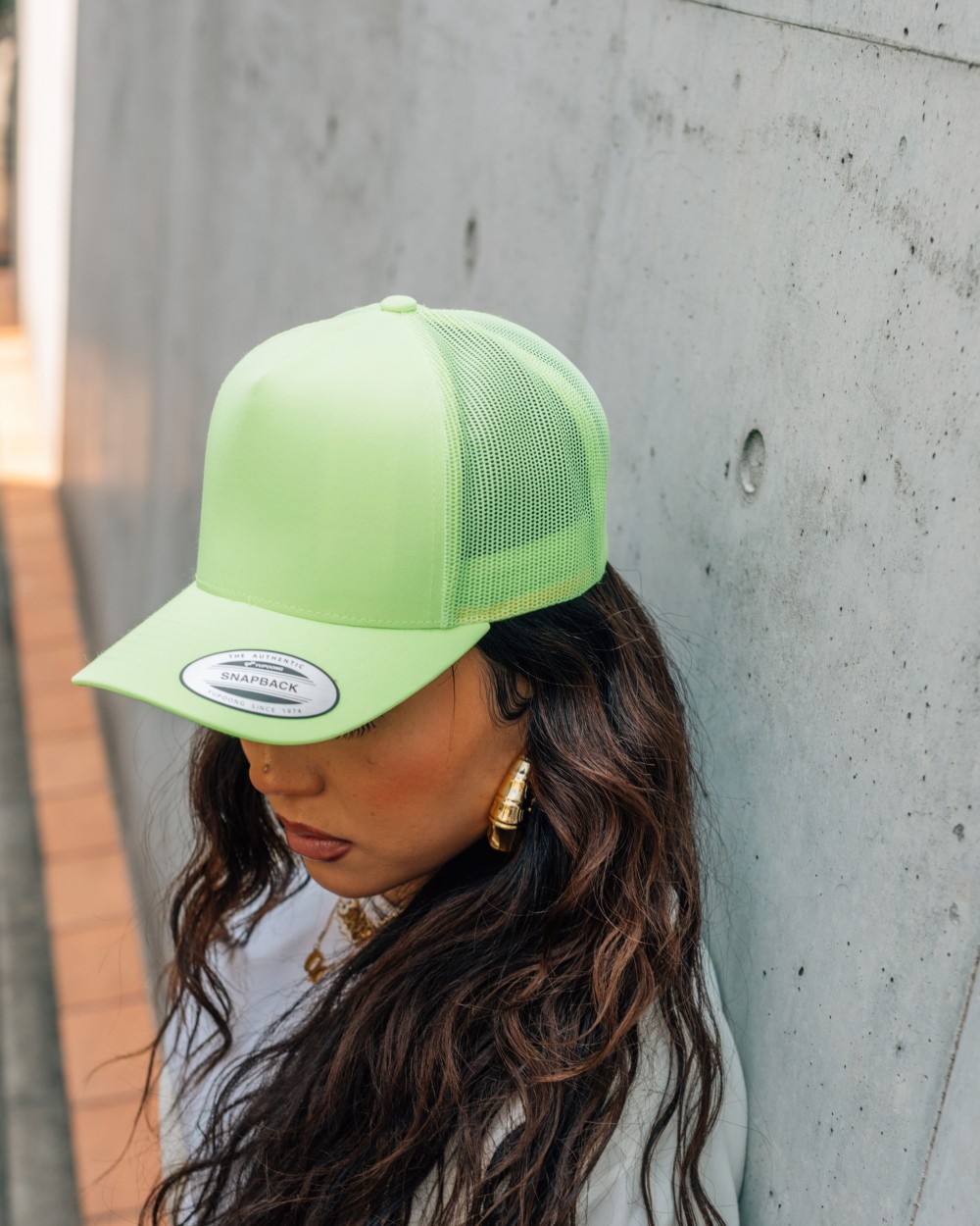 Petjes FLEXFIT NEON RETRO TRUCKER voor bedrukking &amp; borduring
