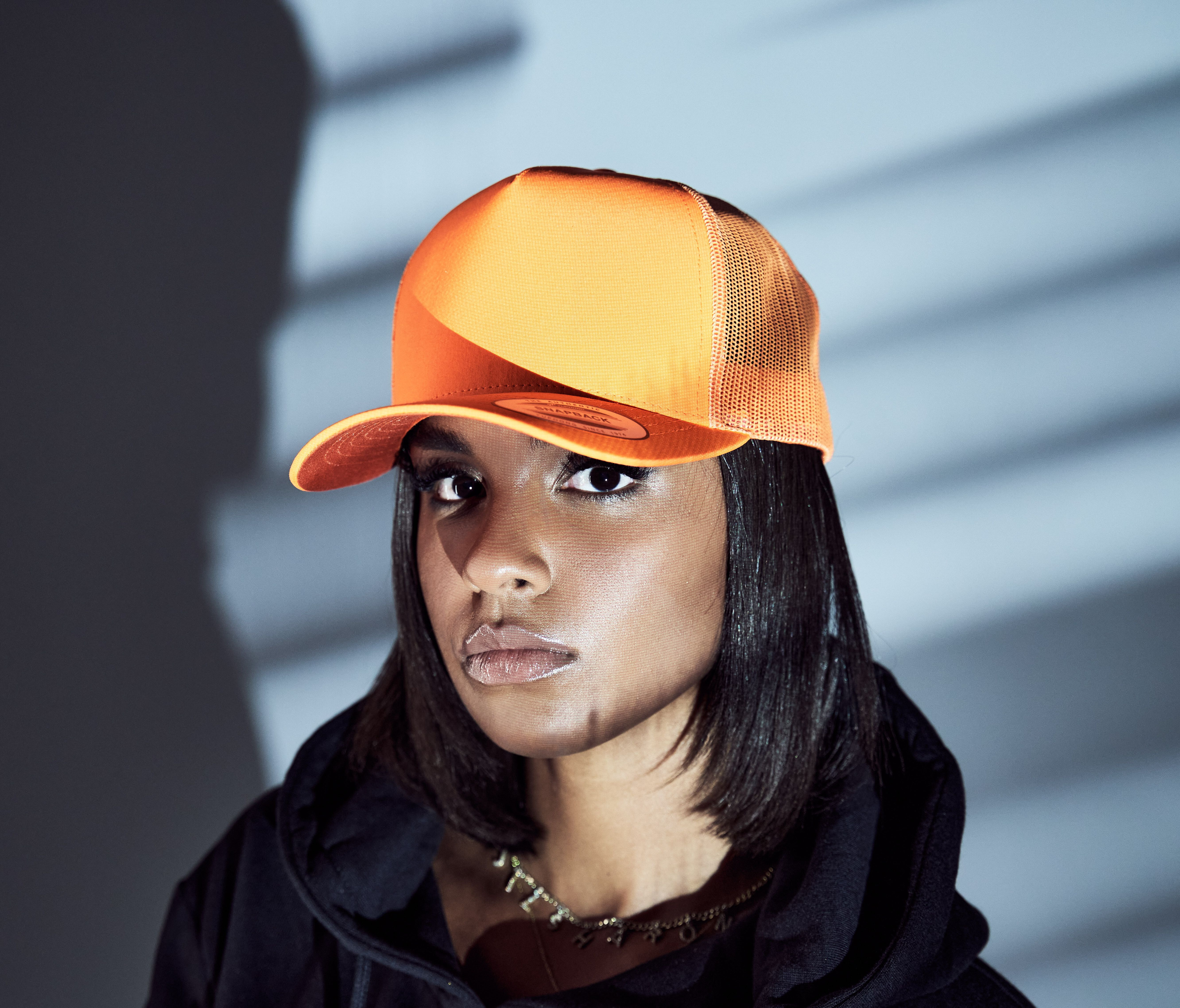 Petjes FLEXFIT NEON RETRO TRUCKER voor bedrukking &amp; borduring