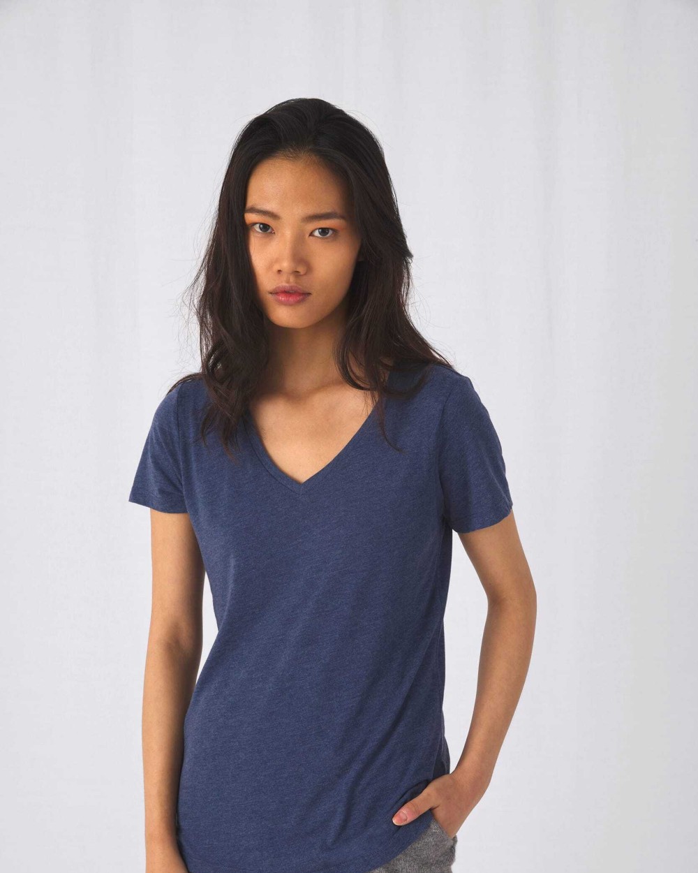 T-shirts B&C TriBlend V-neck TEE / Woman voor bedrukking &amp; borduring