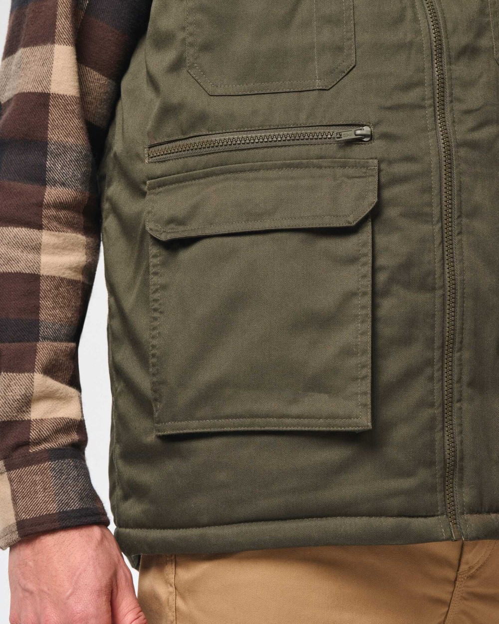 Jassen WK. DESIGNED TO WORK Gewatteerde uniseks bodywarmer van polykatoen multizakken voor bedrukking &amp; borduring