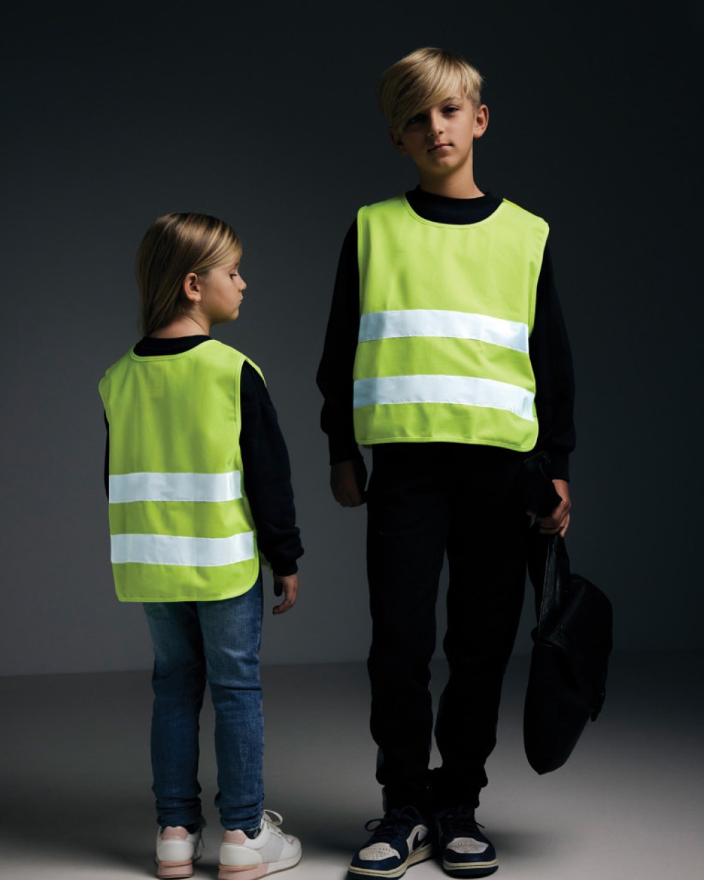 4DO Sicherheitsweste aus GRS recyceltem PET 3-6 Jahre Warnwesten personalisierbar