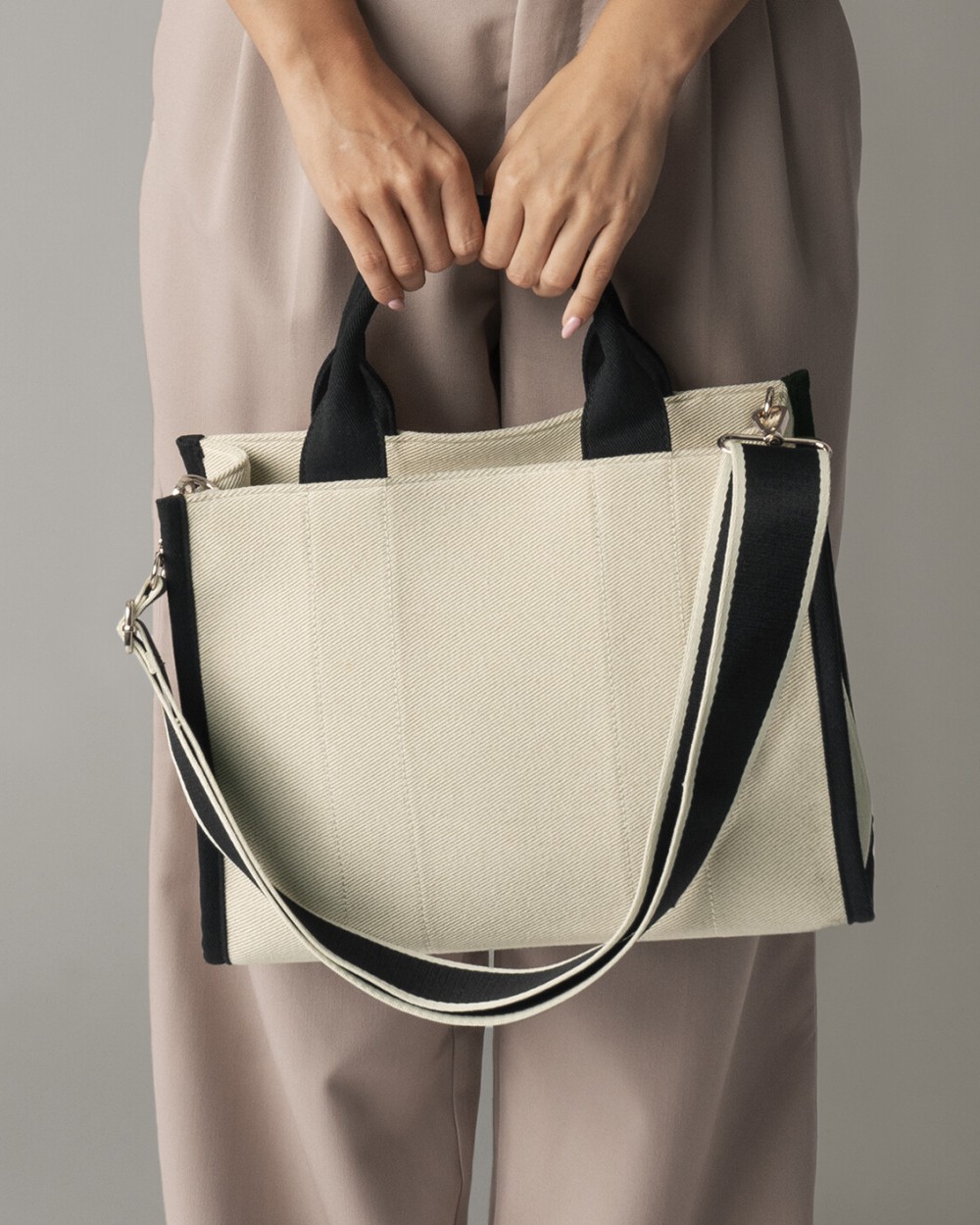 Tote bags QUADRA PUERTO MEDIUM TOTE voor bedrukking &amp; borduring