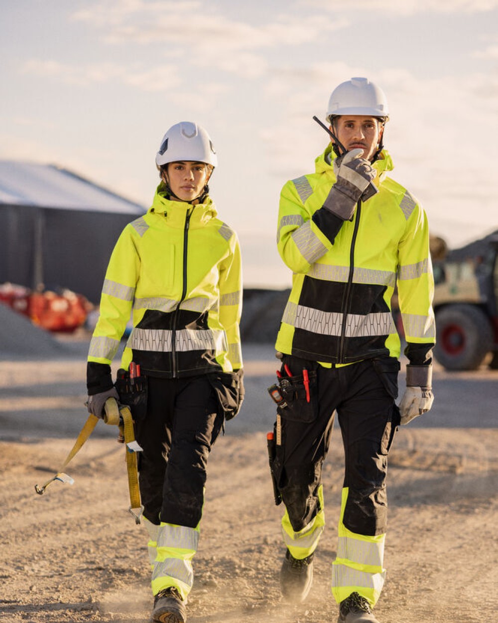 Softshells JOBMAN 1377 Women's Softshell Jacket Hi-Vis voor bedrukking &amp; borduring