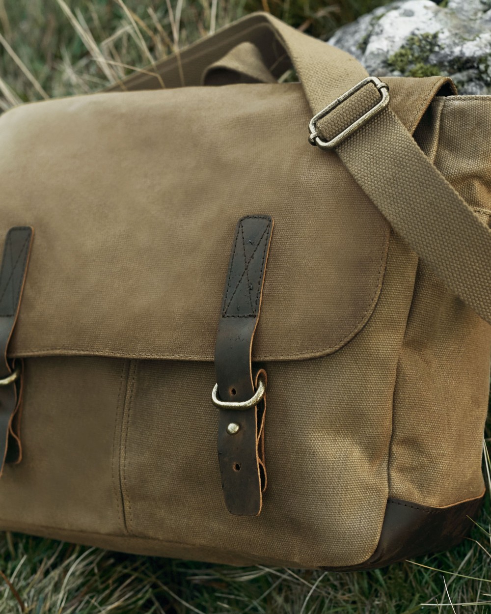 Tassen & Zakken QUADRA HERITAGE WAXED CANVAS MESSENGER voor bedrukking &amp; borduring