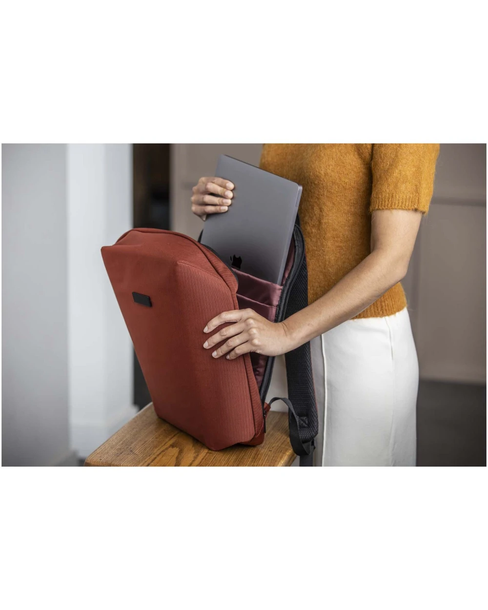 4DO Luma 15" GRS Laptop-Rucksack aus recyceltem Material mit Diebstahlschutz 10L Taschen personalisierbar