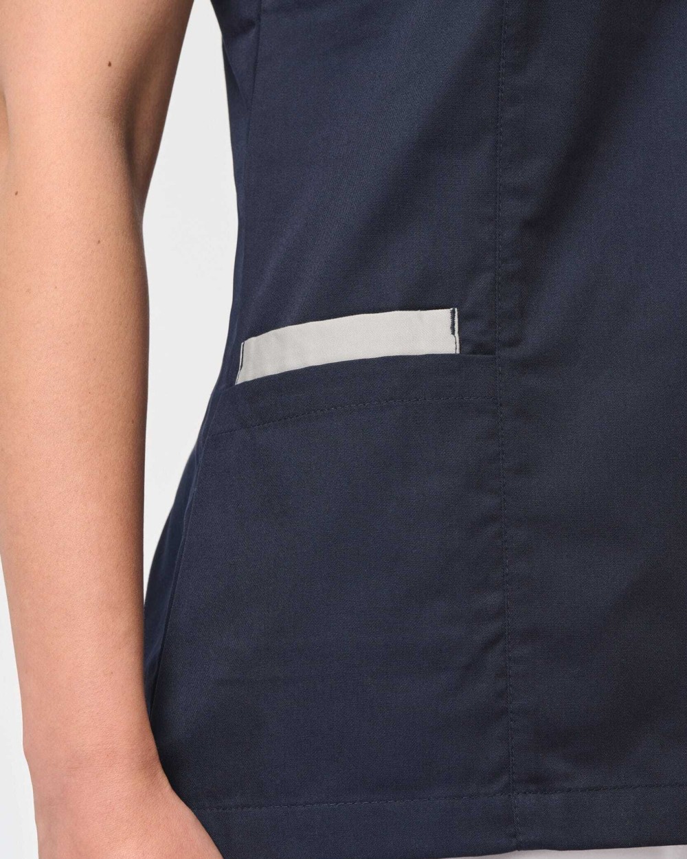 Schorten WK. DESIGNED TO WORK Damesblouse van polykatoen met drukknopen voor bedrukking &amp; borduring