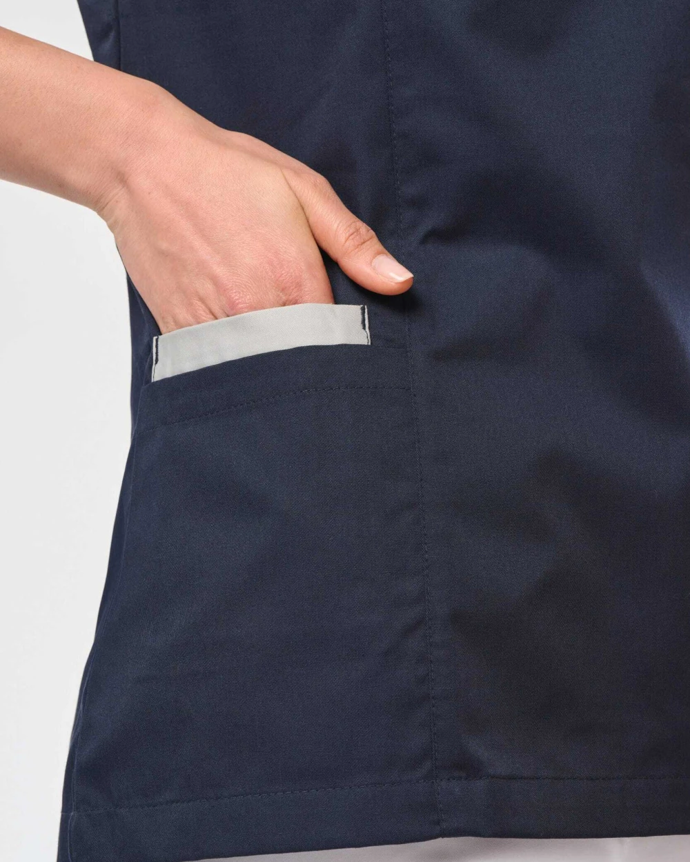 Schorten WK. DESIGNED TO WORK Damesblouse van polykatoen met drukknopen voor bedrukking &amp; borduring