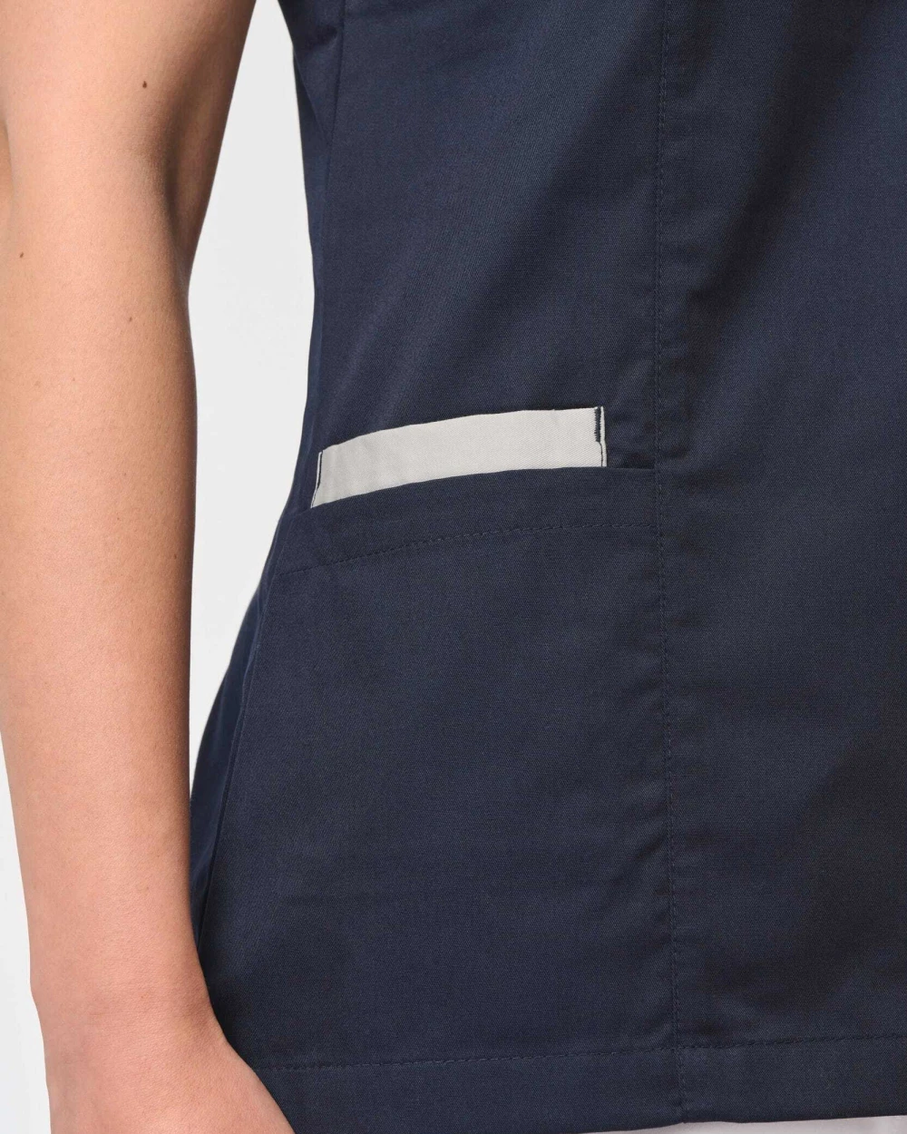 Schorten WK. DESIGNED TO WORK Damesblouse van polykatoen met drukknopen voor bedrukking &amp; borduring