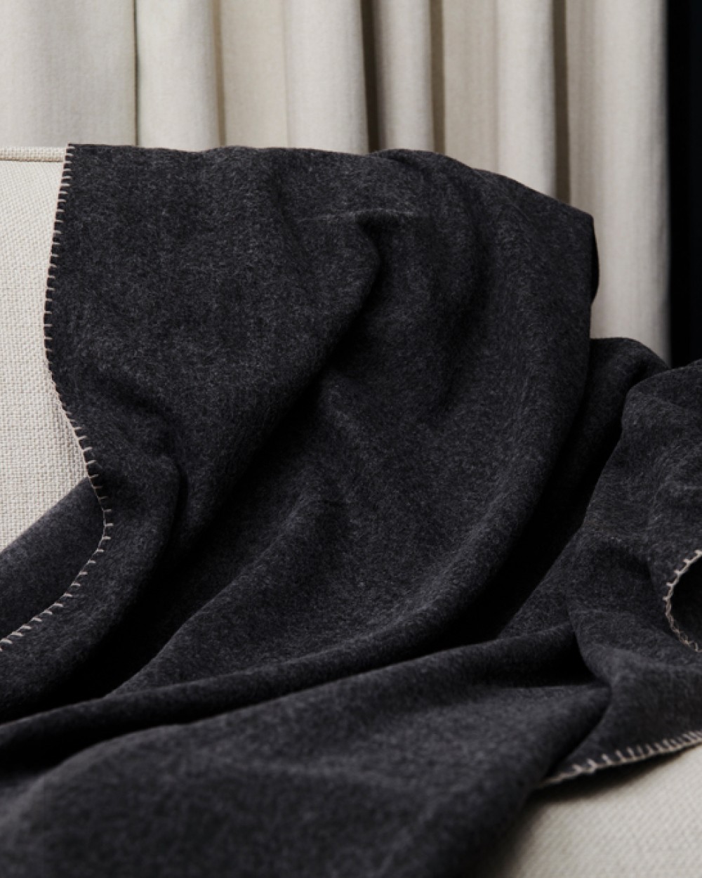 VINGA VINGA Bilton Decke Upcycling 190gr/m² Plaids personalisierbar