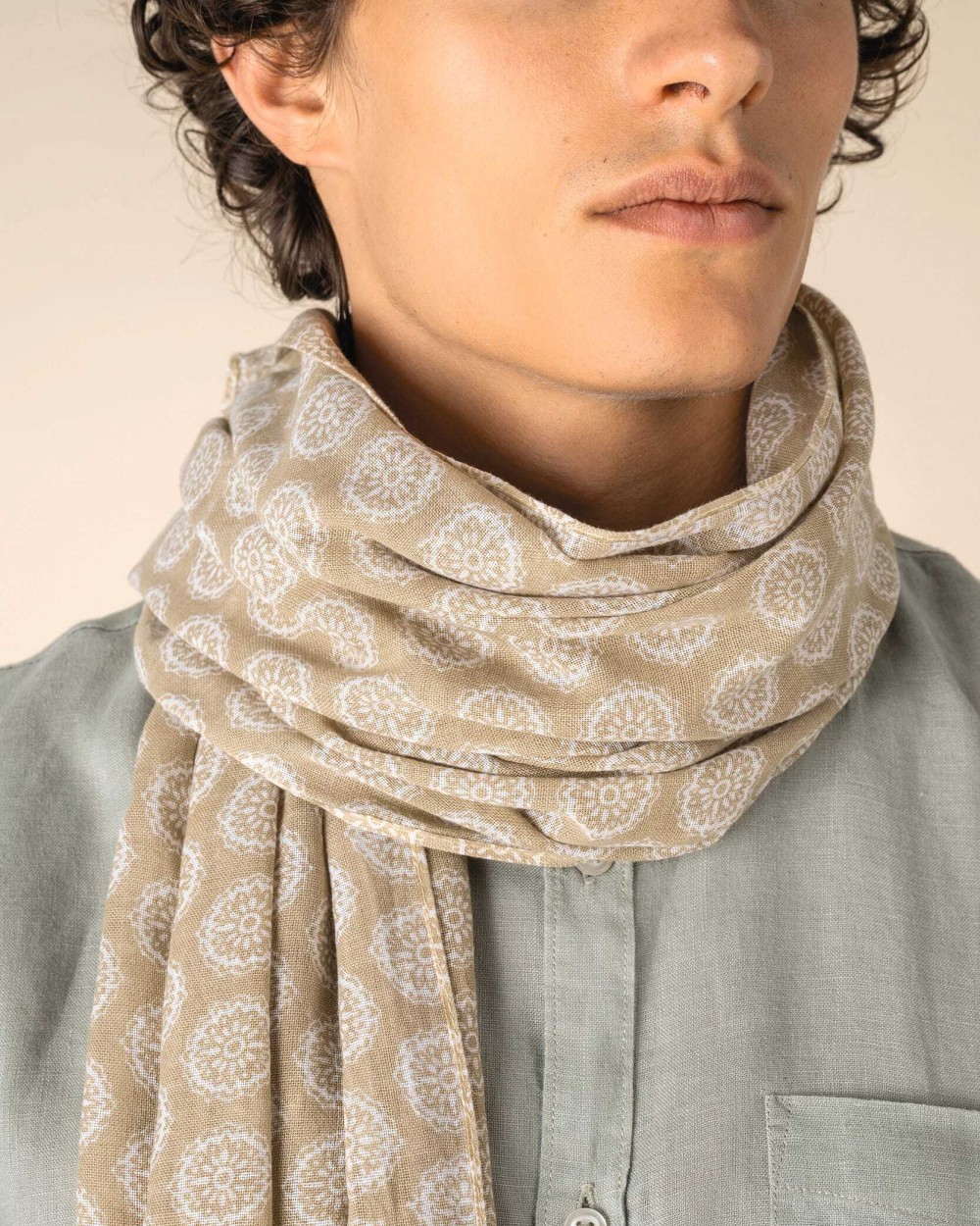 SPASSO Gemustertes Unisex-Schal Schals personalisierbar