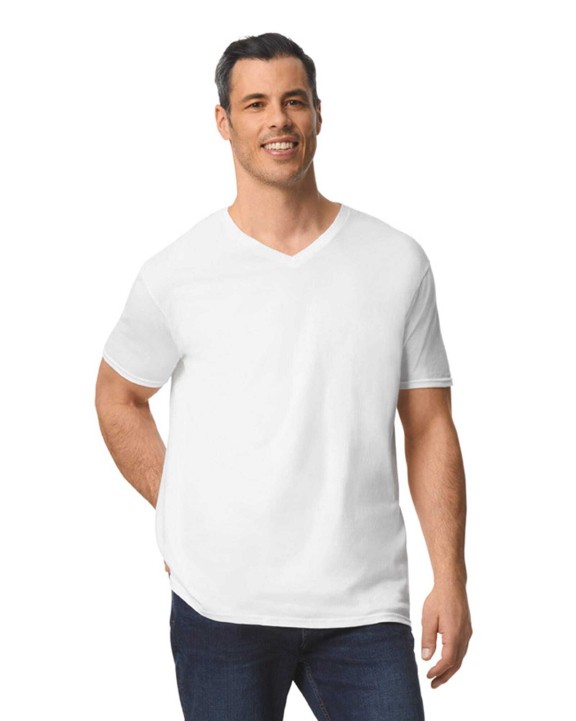 GILDAN Softstyle Euro Fit Adult V-Neck T-Shirt T-Shirts personalisierbar