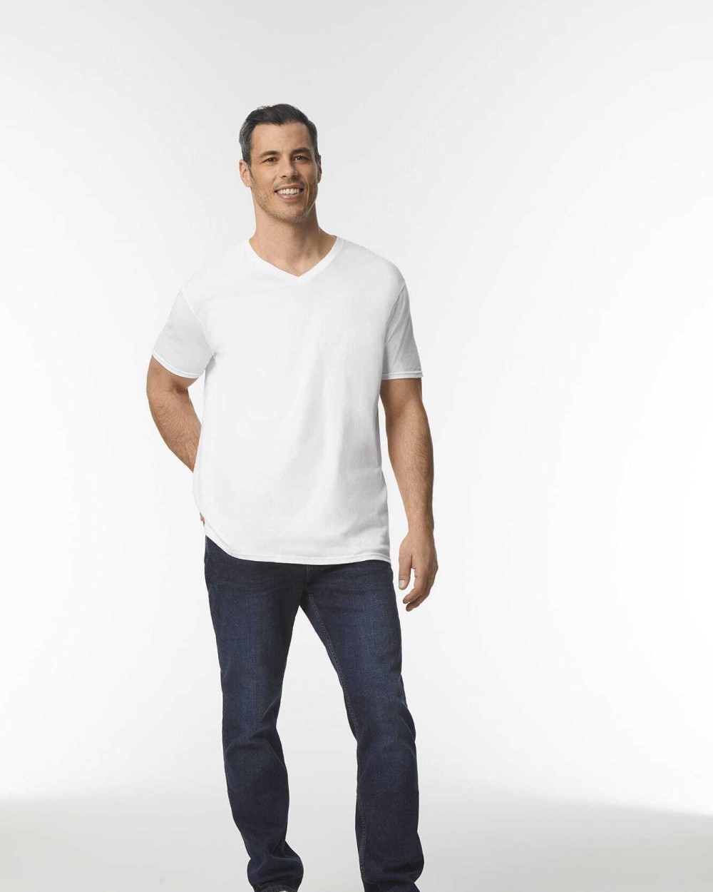 T-shirts GILDAN Softstyle Euro Fit Adult V-neck T-shirt voor bedrukking &amp; borduring