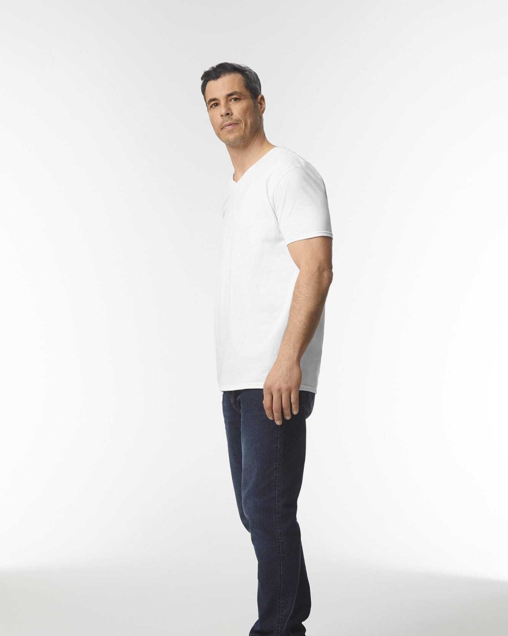 T-shirts GILDAN Softstyle Euro Fit Adult V-neck T-shirt voor bedrukking &amp; borduring