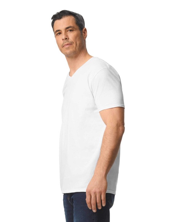 GILDAN Softstyle Euro Fit Adult V-Neck T-Shirt T-Shirts personalisierbar