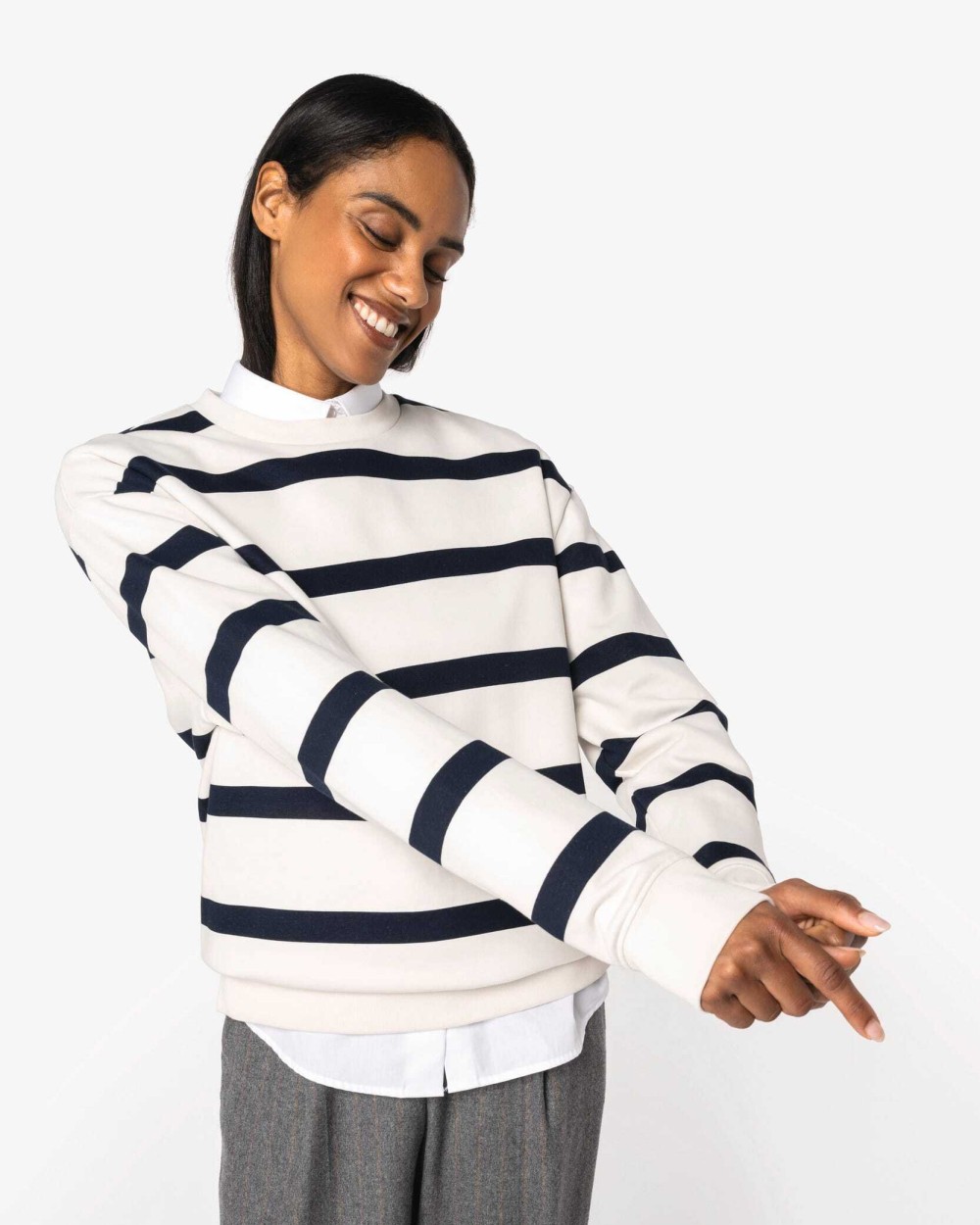 NATIVE SPIRIT Umweltfreundliches Unisex-Sweatshirt mit gestreiftem Rundhalsausschnitt und überschnittenen Schulte Sweatshirts personalisierbar