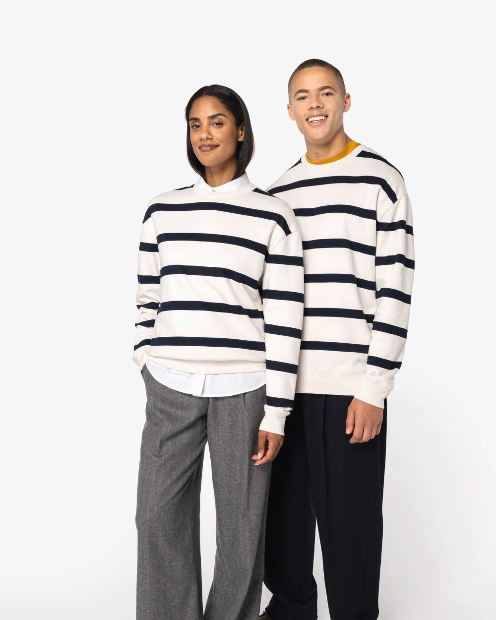 Sweaters & hoodies NATIVE SPIRIT Ecologische gestreepte uniseks sweater met ronde hals en afhangende schouders voor bedrukking &amp; borduring